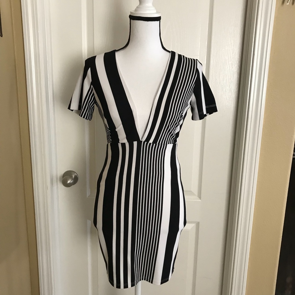 Sold 👍 Black and White Striped Mini Dress